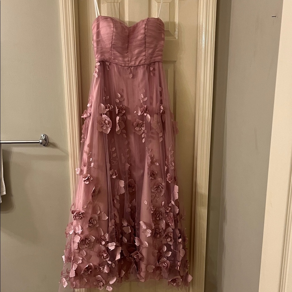 BCX Blush Strapless Dress
Prom Formal